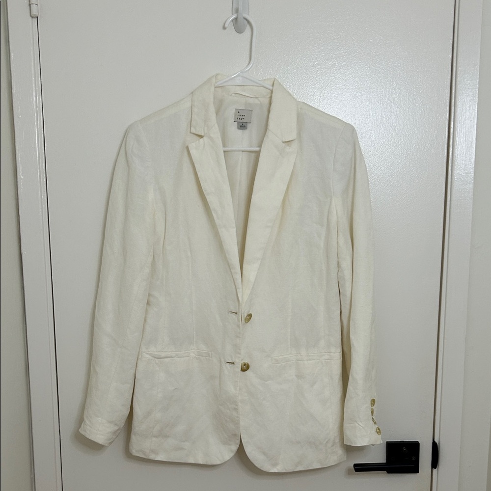 A New Day White Linen Blazer Women’s Size 6